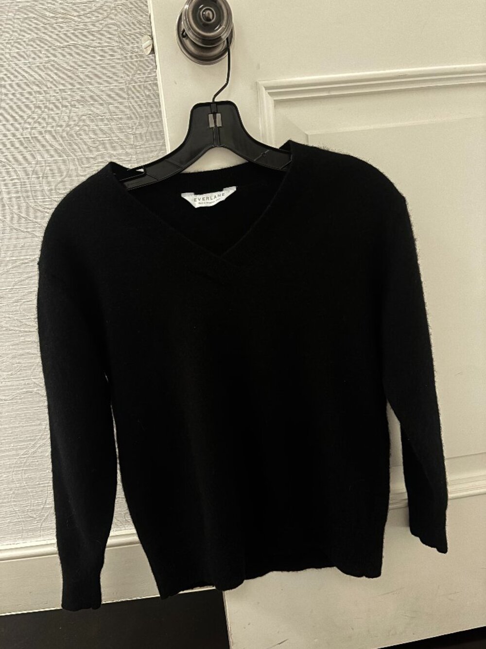 Everlane Black Cashmere Sweater